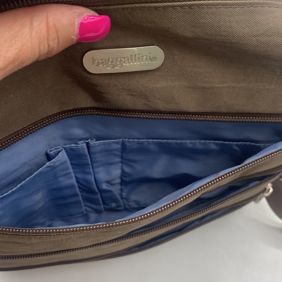 Baggallini Brown Crossbody Nylon 3 Front Pocket Bag for Travel everyday MCB3796I - Picture 11 of 15